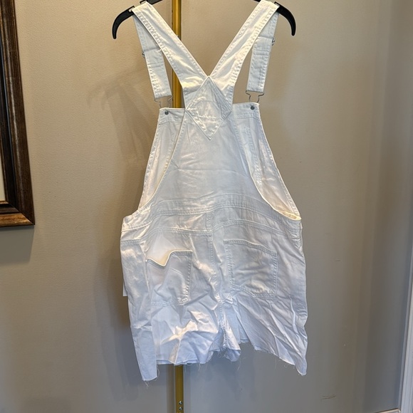 Tinseltown White Denim cotton Overalls shorts NWT L - Picture 4 of 11